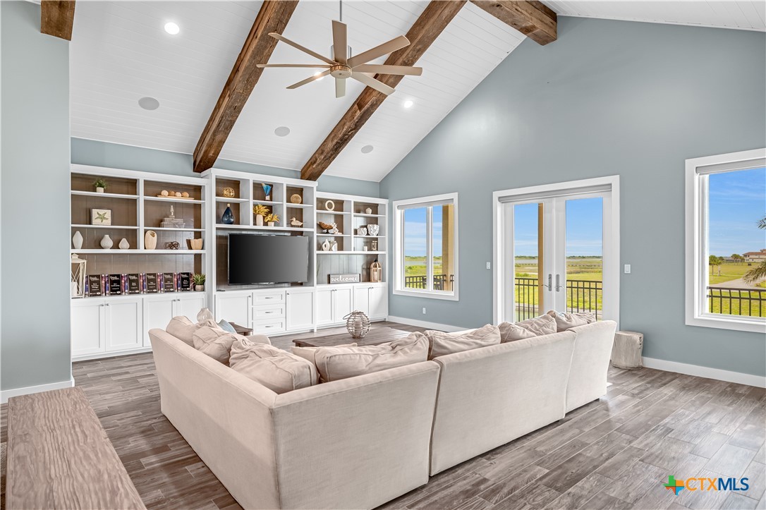 230 Chateau Way