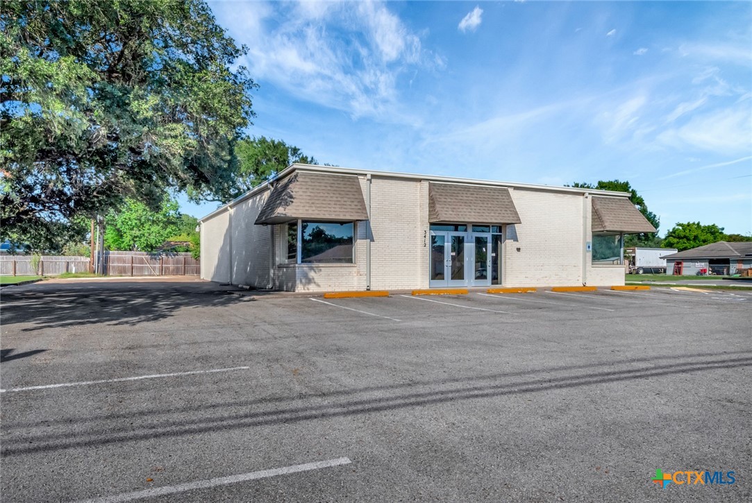 3412 Sam Houston Drive