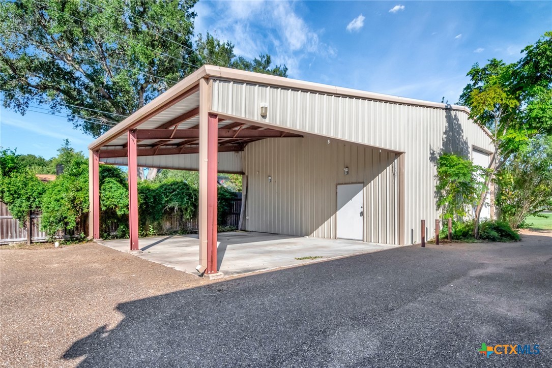 3412 Sam Houston Drive