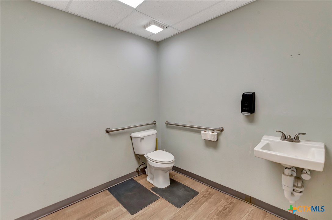 3412 Sam Houston Drive