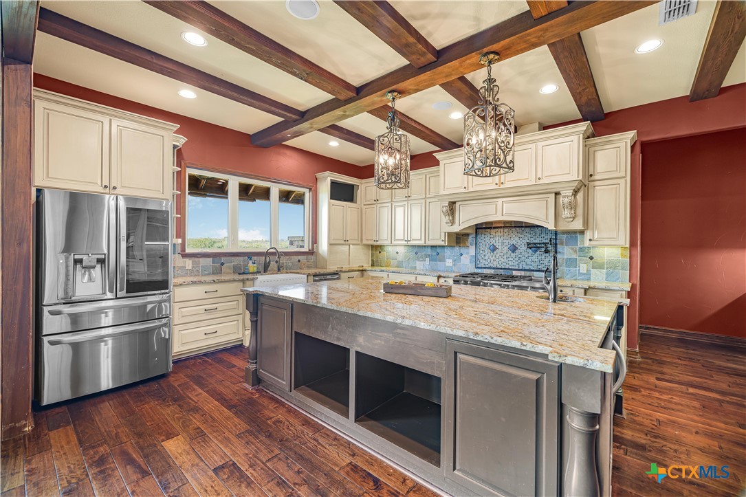 1682 County Road 310