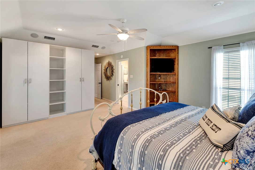 612 W Jackson Avenue