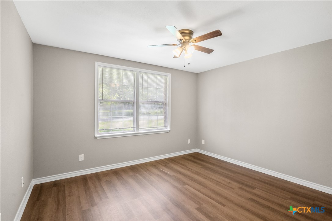 939 N San Patricio Street