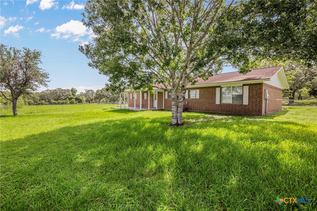 939 N San Patricio Street