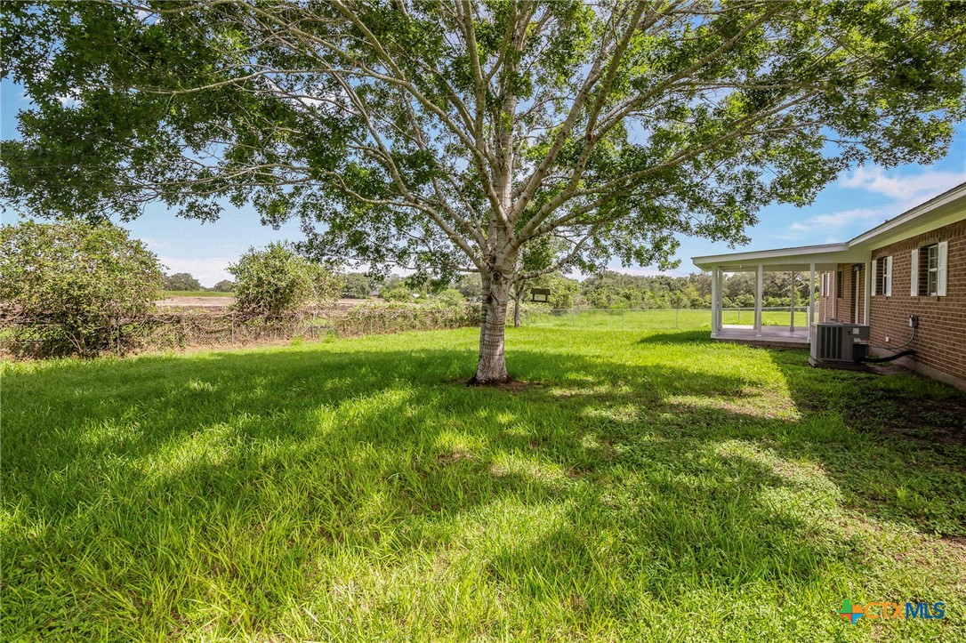 939 N San Patricio Street