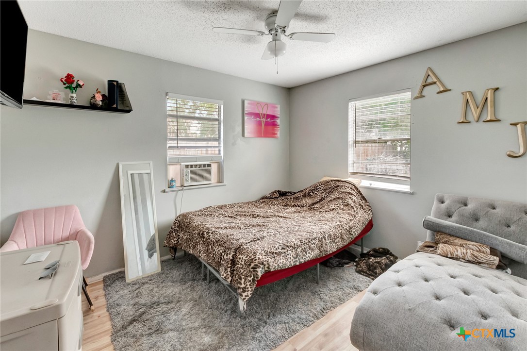 3401 Woodlawn Street