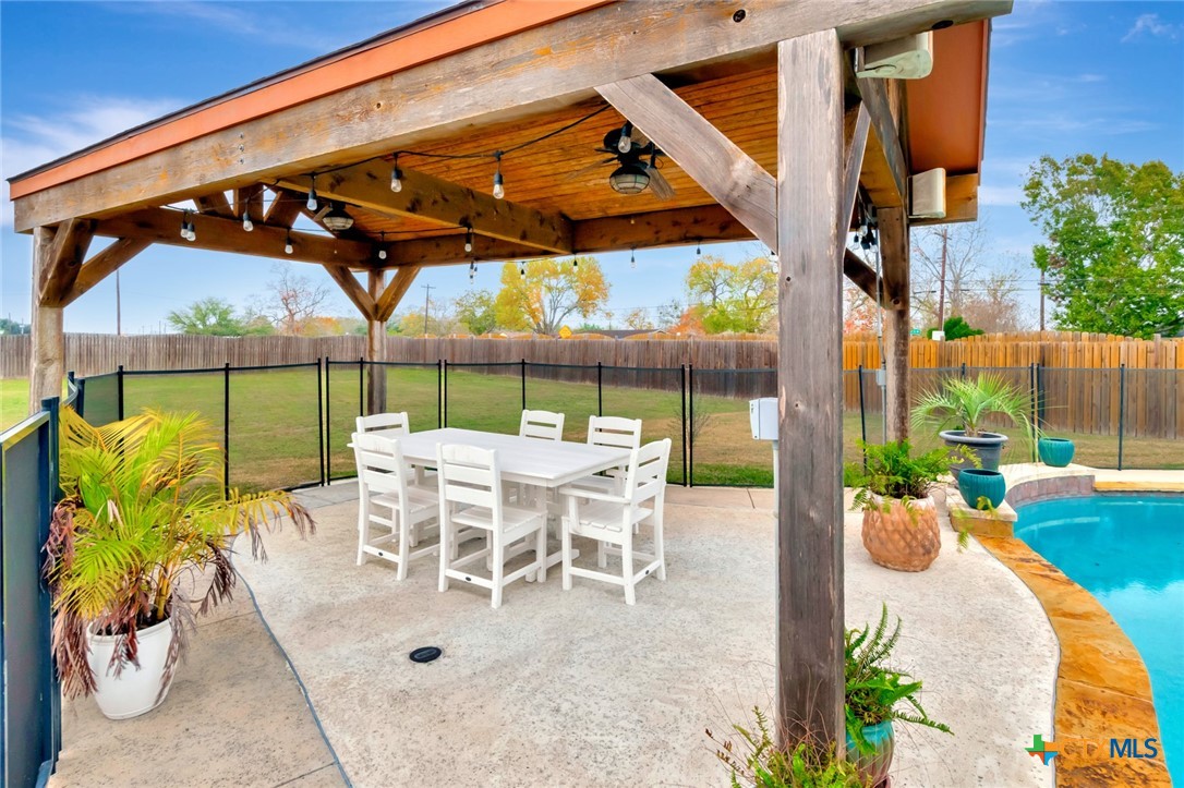 20 Stone Meadow Drive