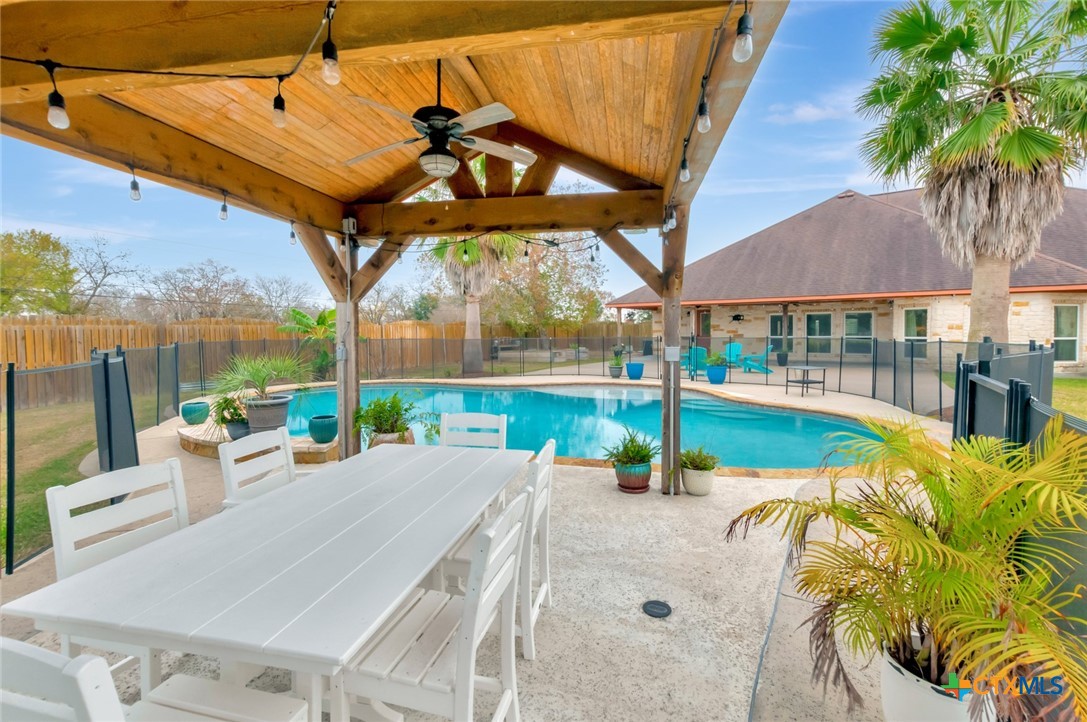 20 Stone Meadow Drive