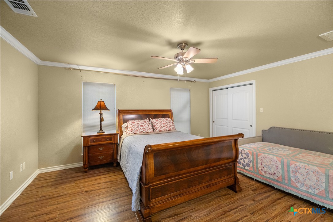 260 N Santa Clara Avenue