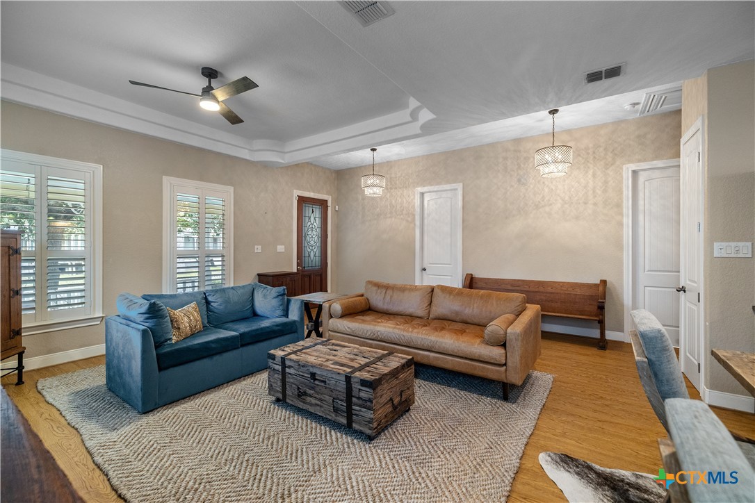 260 N Santa Clara Avenue