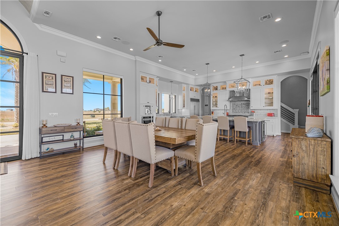 385 E Arbor Vista