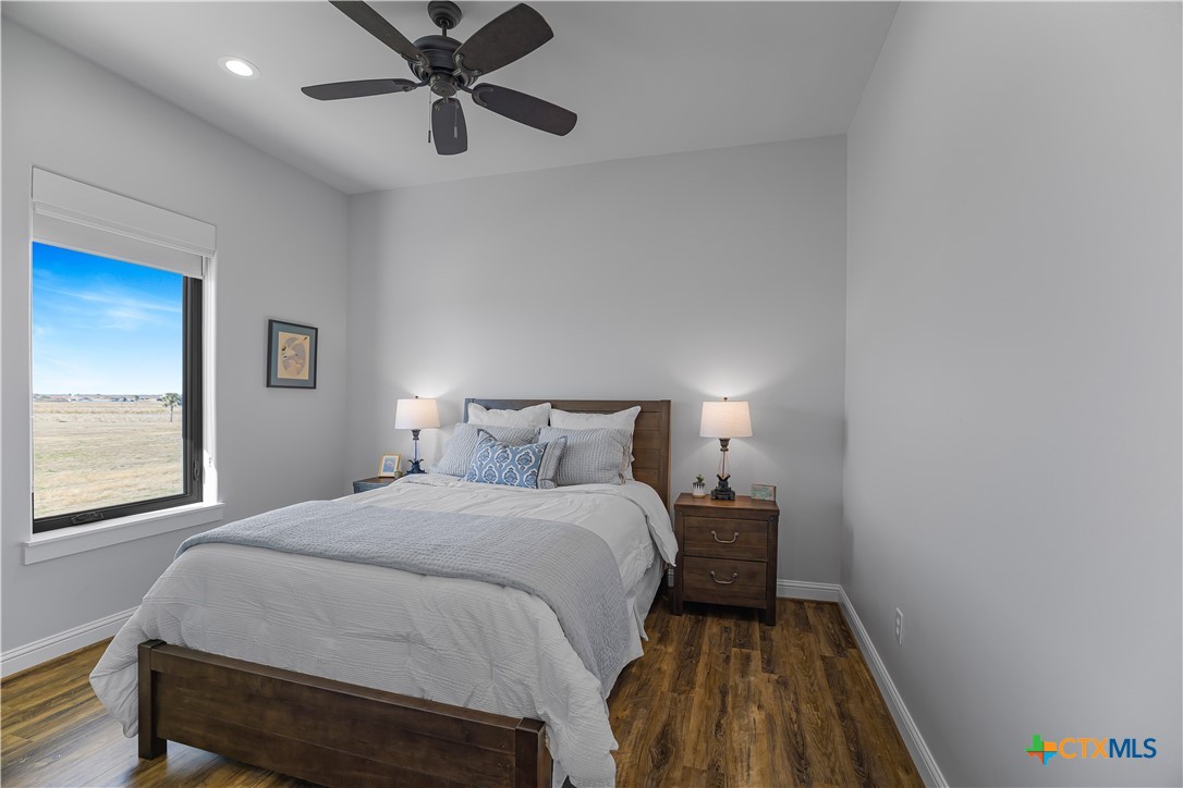 385 E Arbor Vista