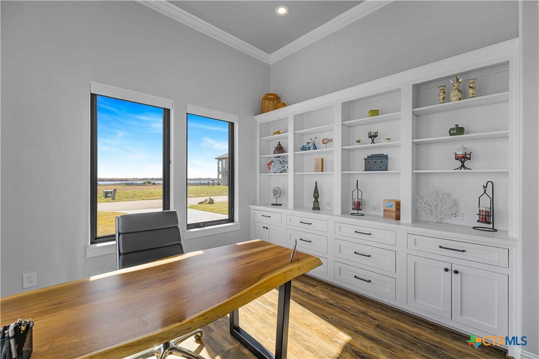 385 E Arbor Vista