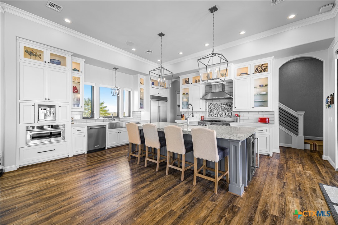 385 E Arbor Vista