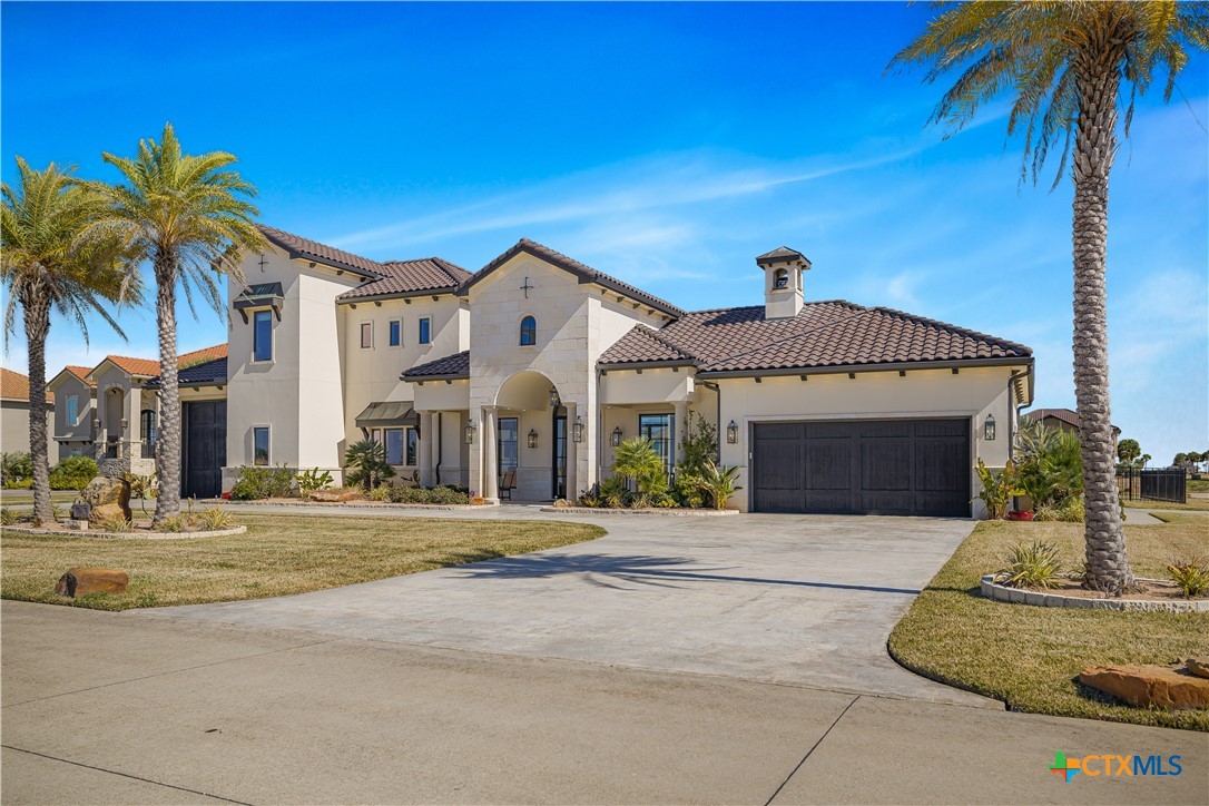 385 E Arbor Vista