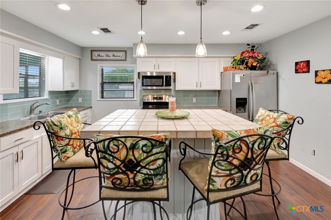 1106 W Jefferson Avenue