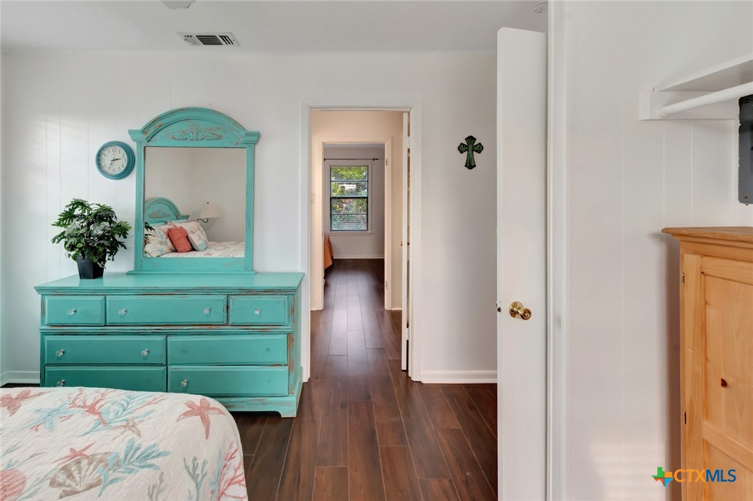 1106 W Jefferson Avenue