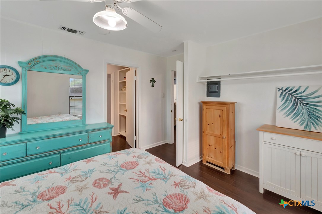 1106 W Jefferson Avenue