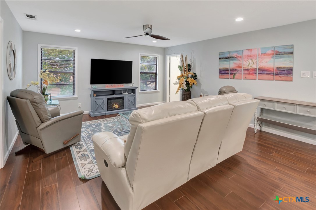 1106 W Jefferson Avenue