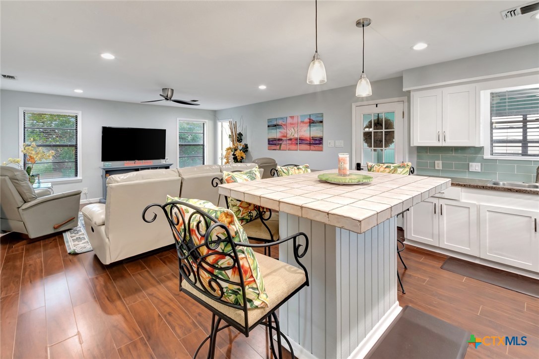 1106 W Jefferson Avenue