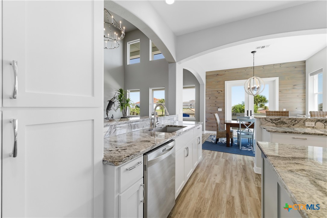 559 W Lago Loop Road