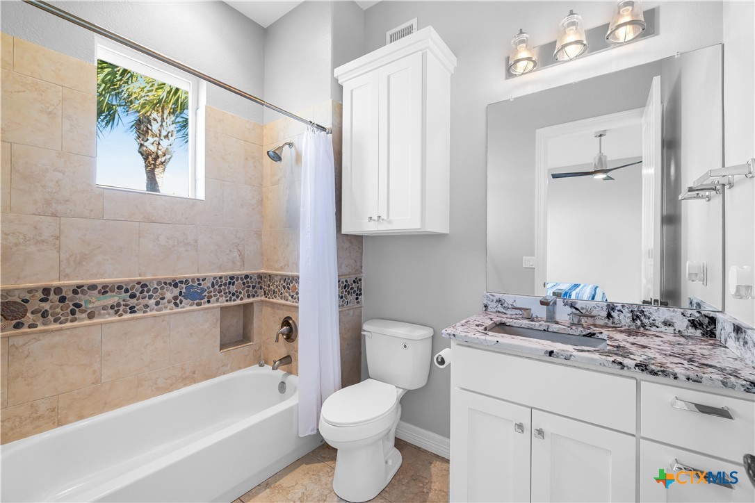 559 W Lago Loop Road