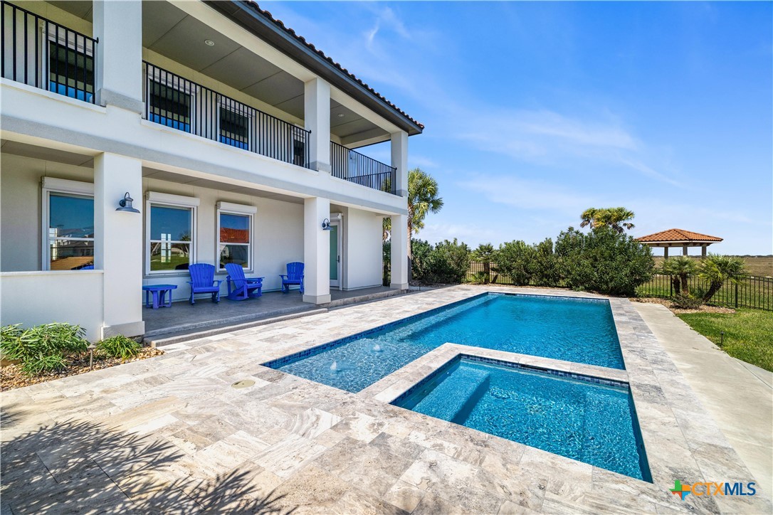 559 W Lago Loop Road