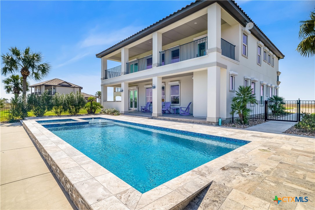 559 W Lago Loop Road