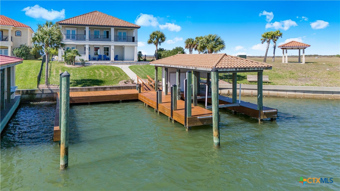 559 W Lago Loop Road