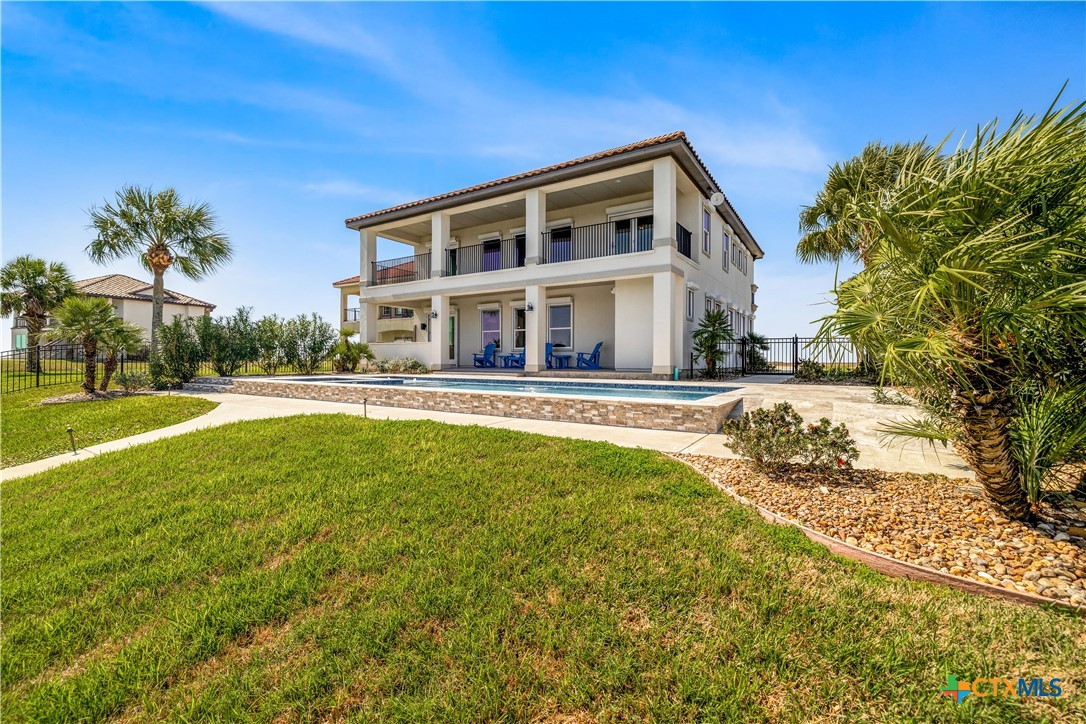 559 W Lago Loop Road