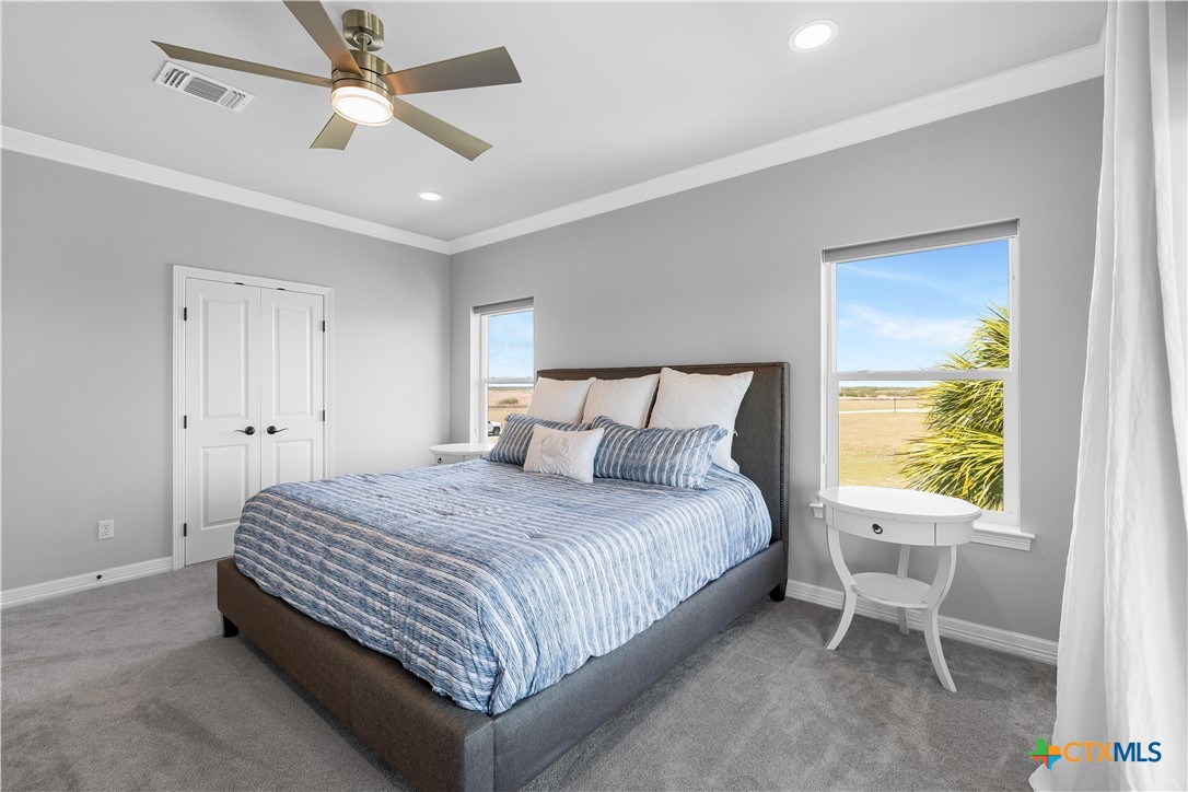 559 W Lago Loop Road