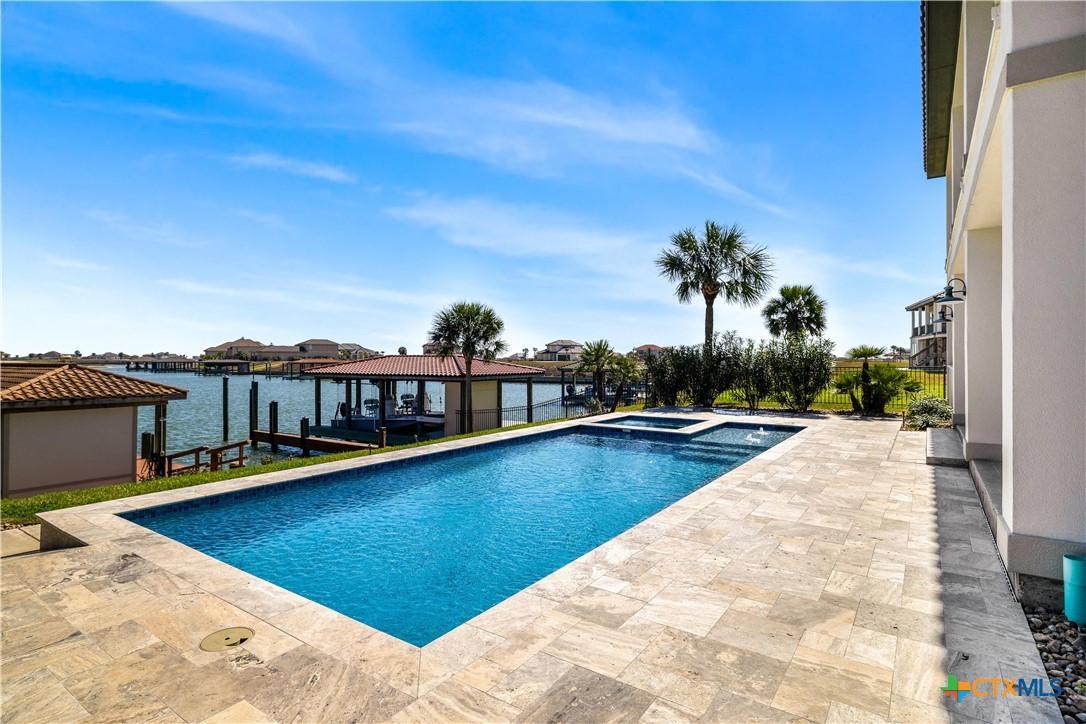 559 W Lago Loop Road