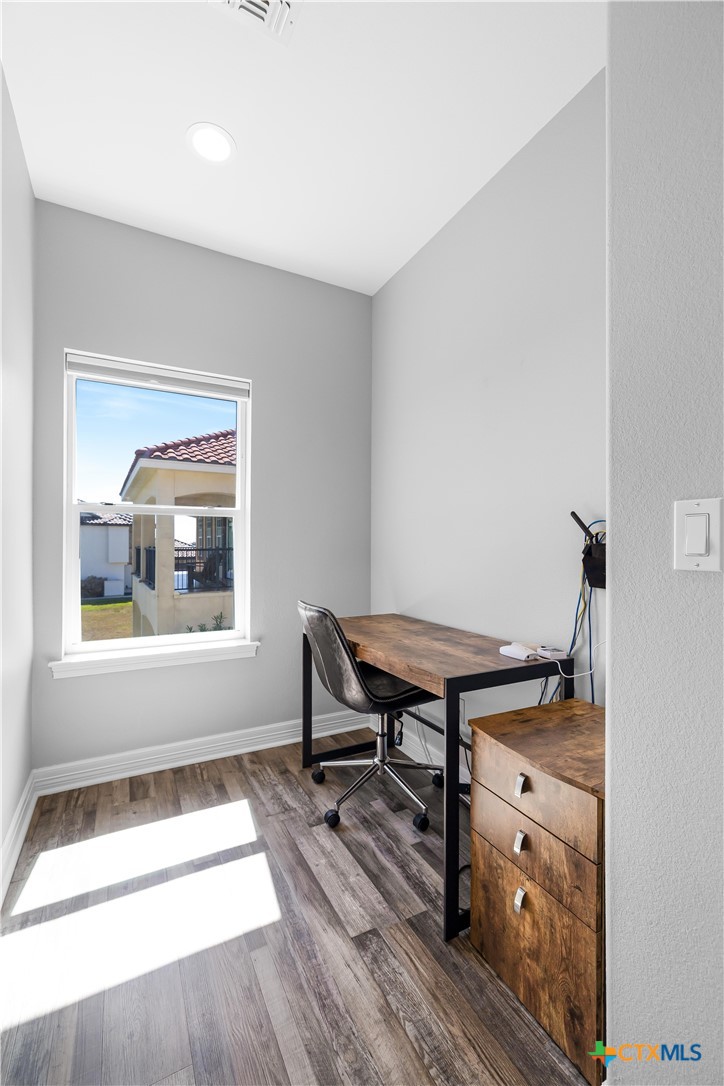 559 W Lago Loop Road