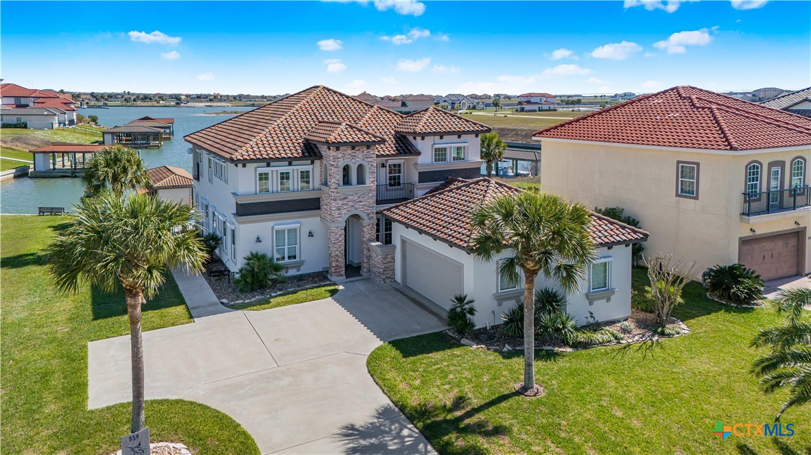 559 W Lago Loop Road