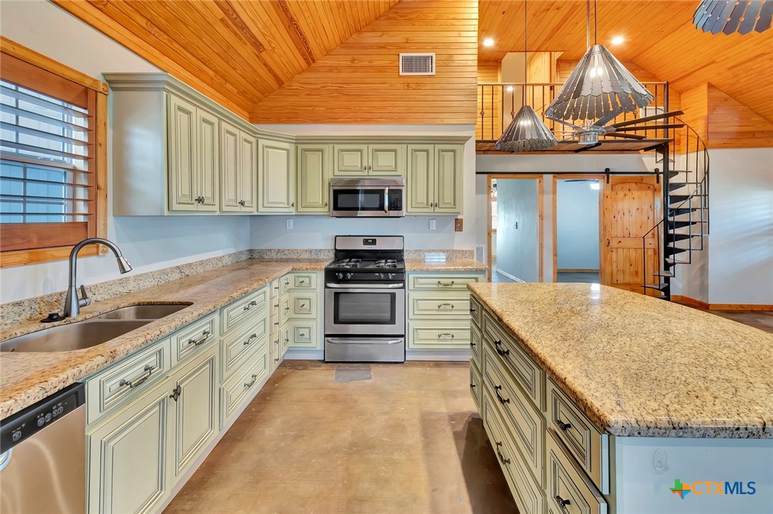 52 N Old Bloomington Road