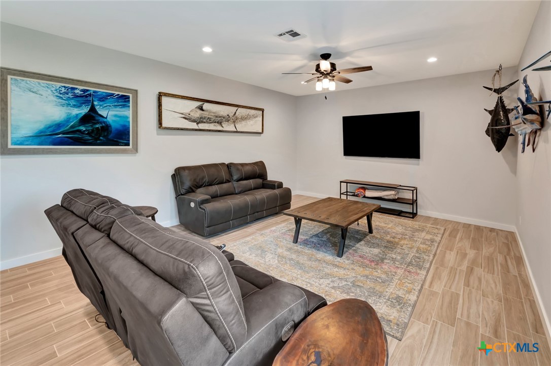 52 Coastal Oaks Loop