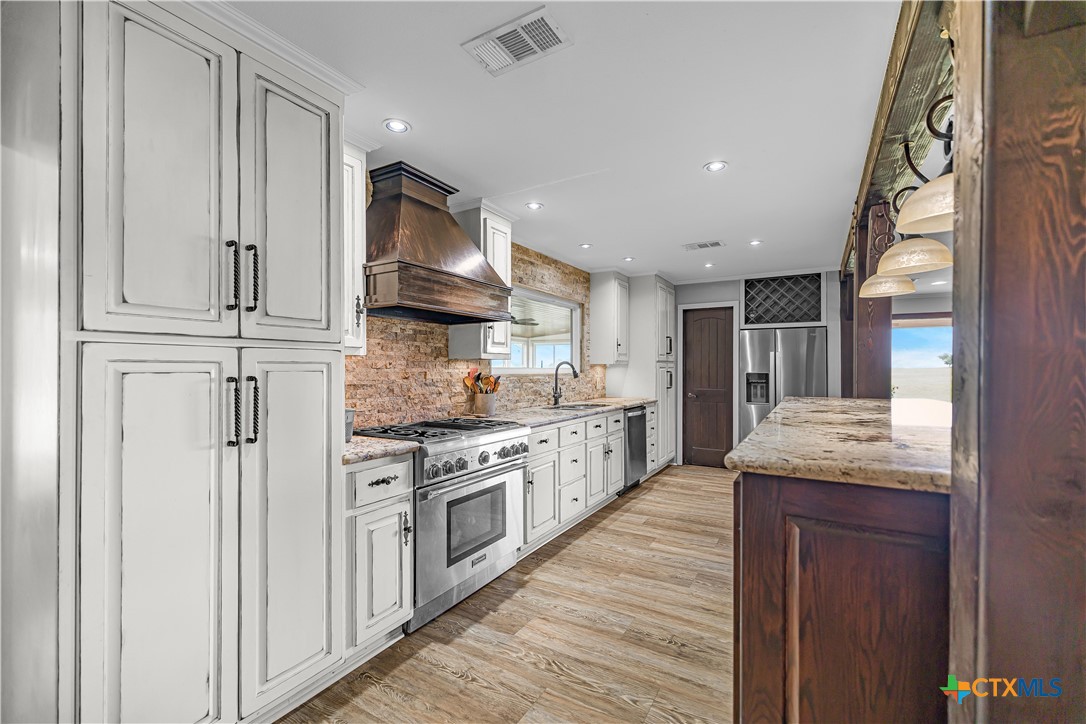 8359 Lower Mission Valley Road