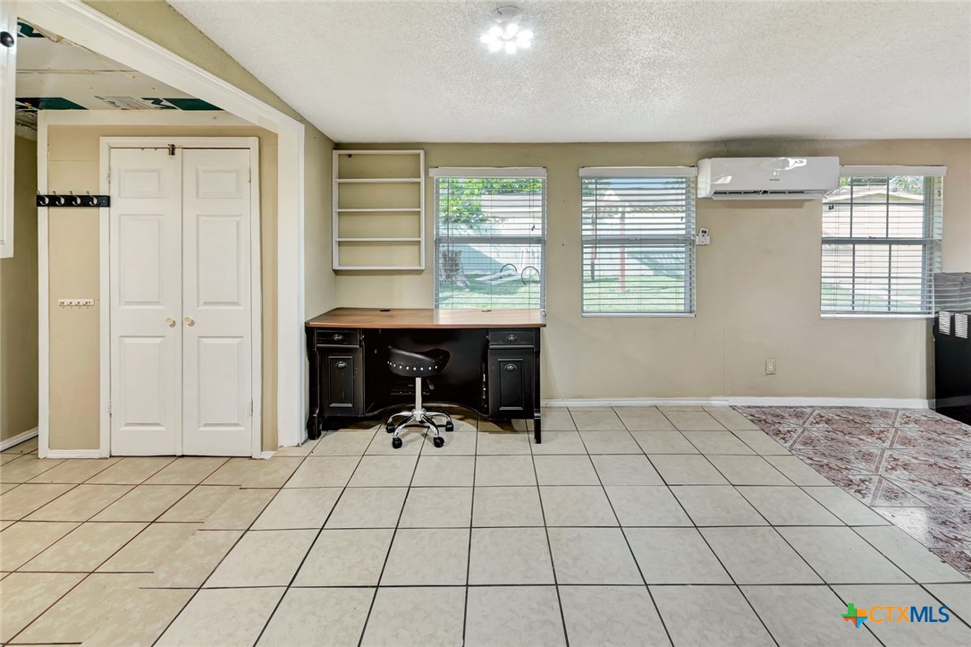 1504 Sam Houston Drive