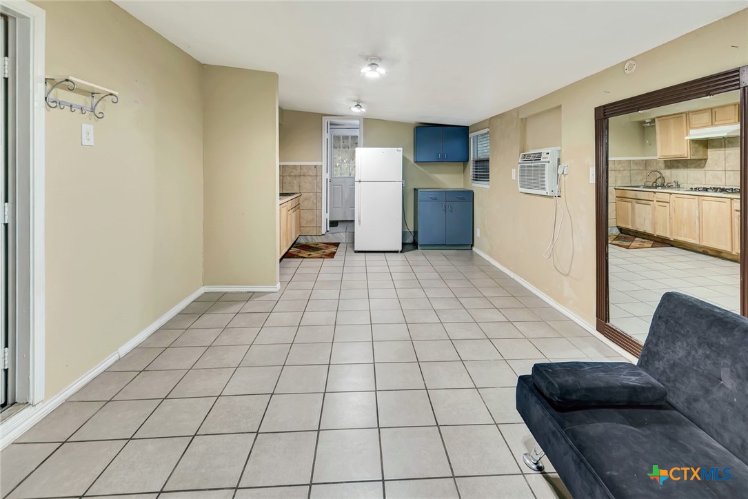 1504 Sam Houston Drive