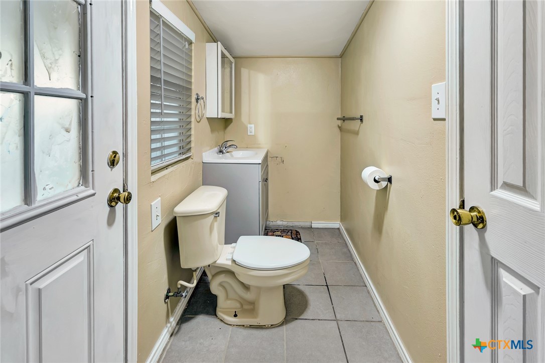 1504 Sam Houston Drive