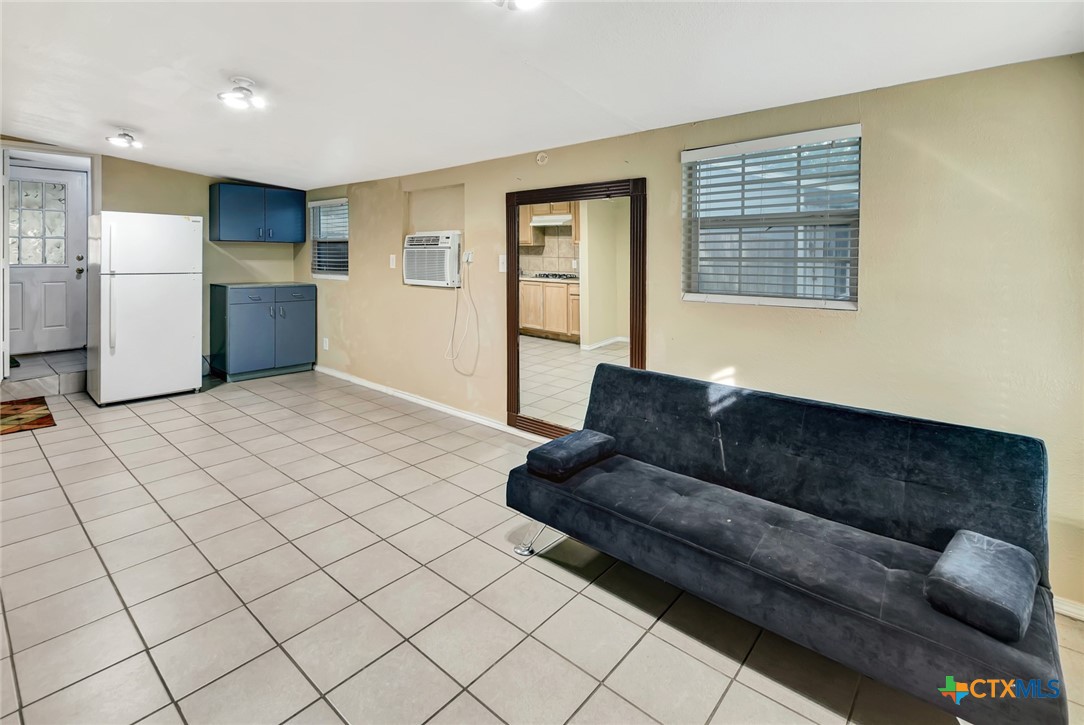 1504 Sam Houston Drive