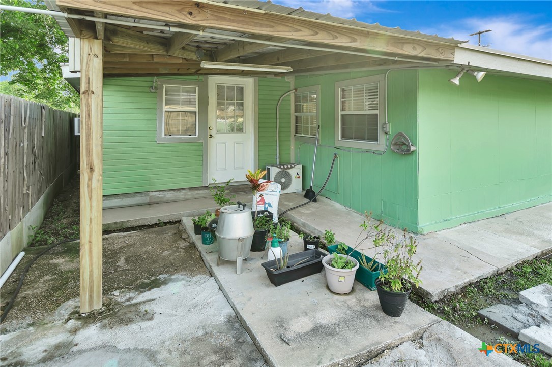 1504 Sam Houston Drive