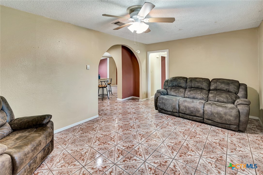 1504 Sam Houston Drive