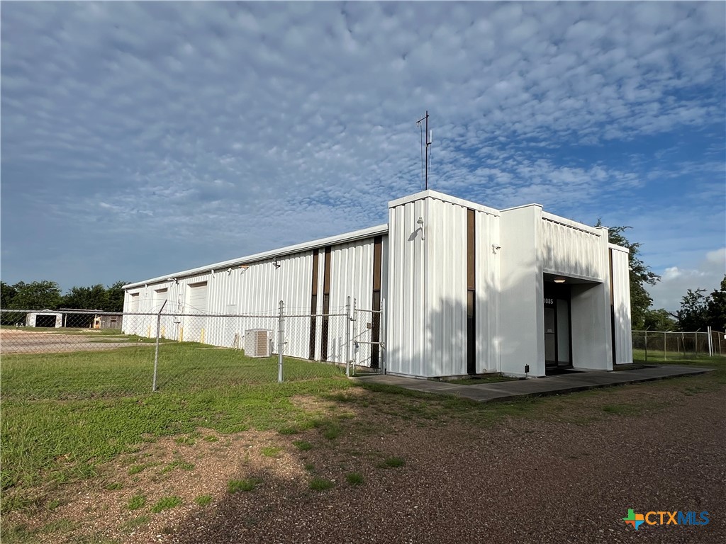 1085 Northside Road