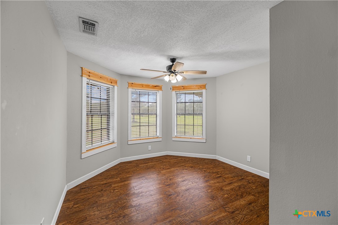 296 Cinco Oaks