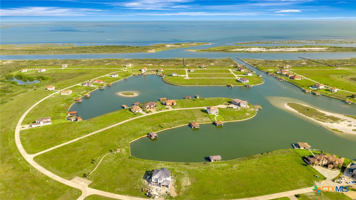 184 E Burgundy Bay