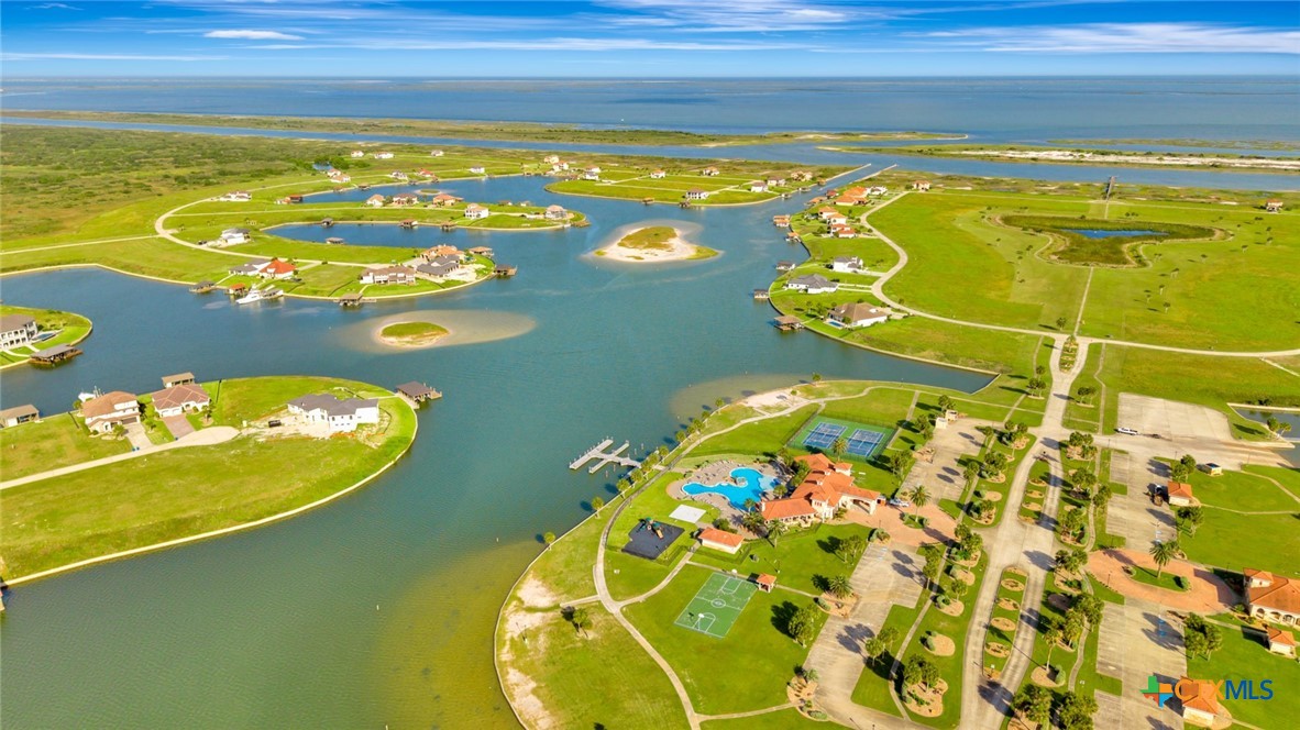 184 E Burgundy Bay