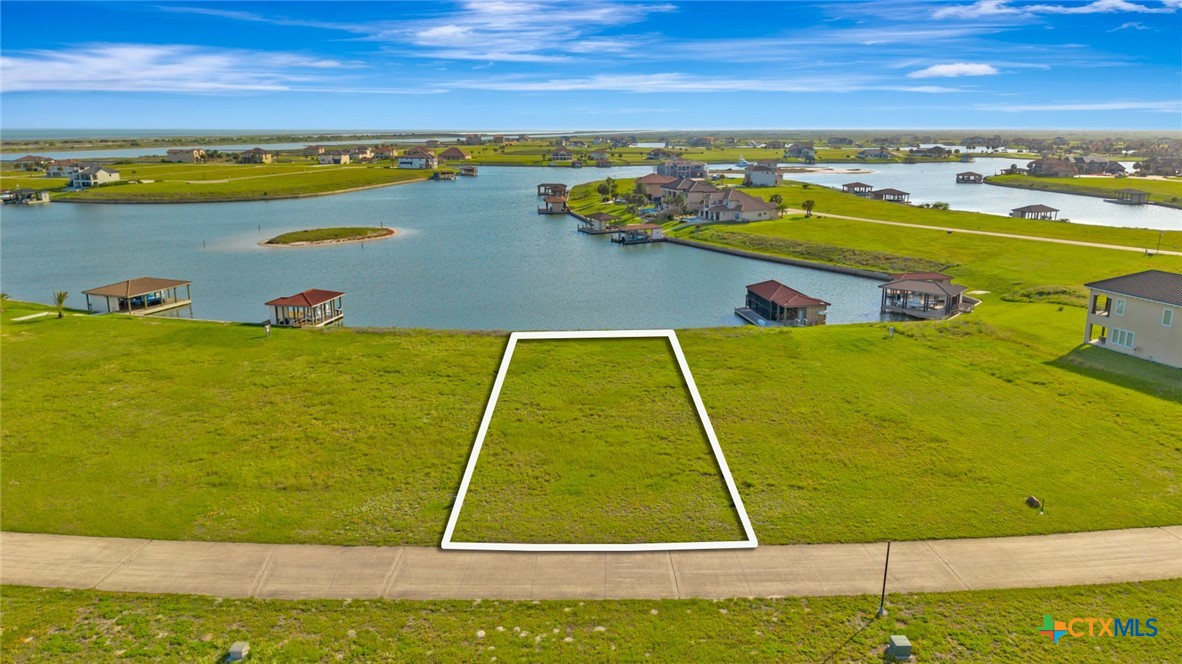 184 E Burgundy Bay