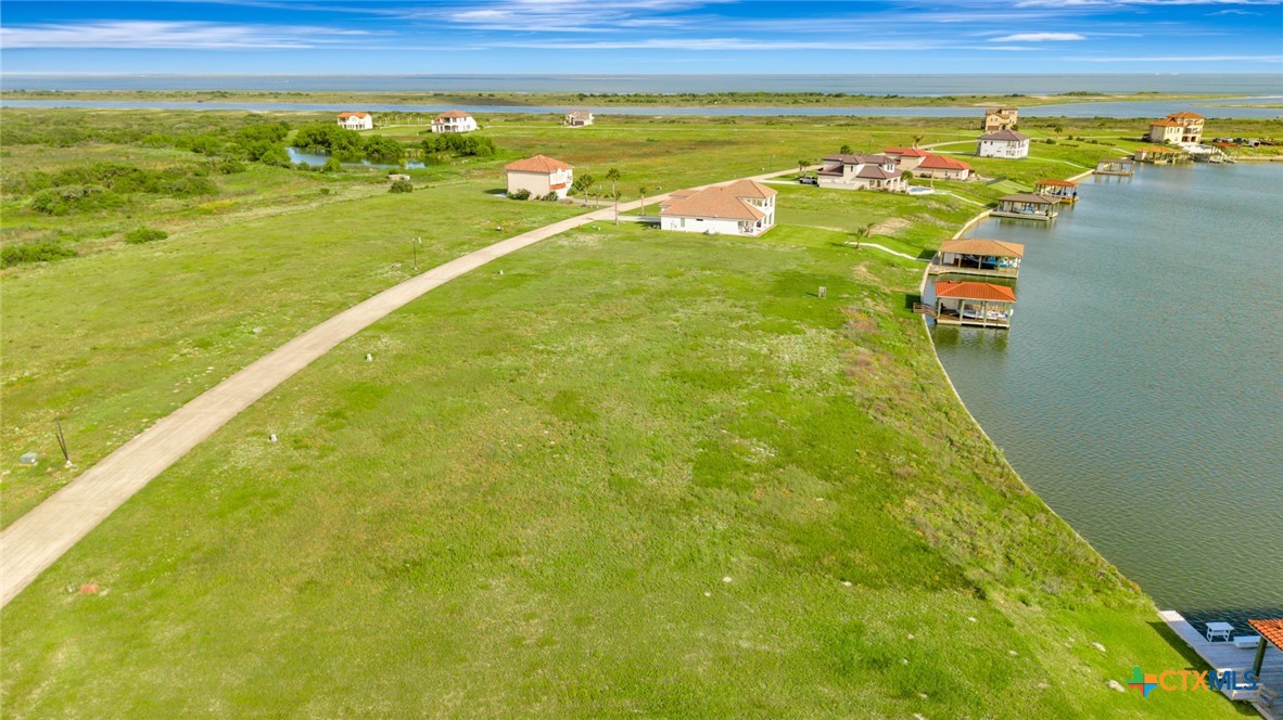 184 E Burgundy Bay