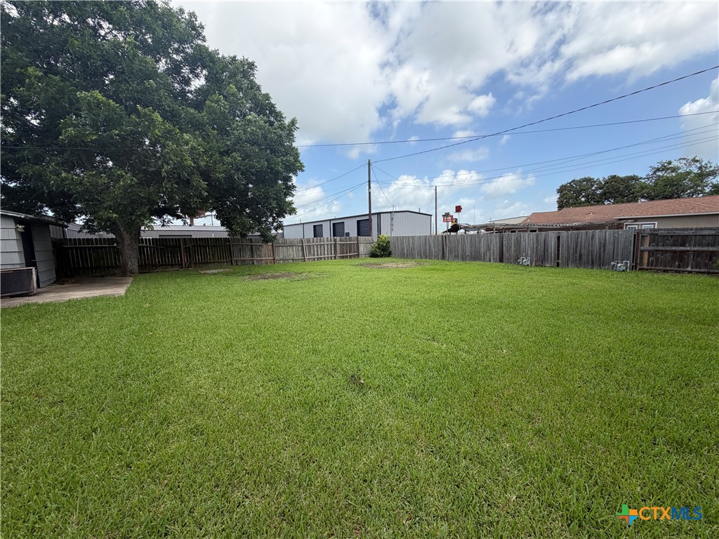 602 E Rosebud